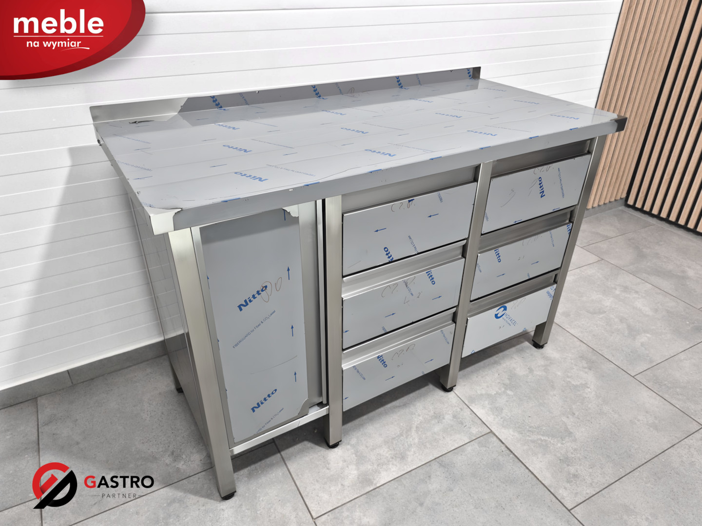 Stół gastronomiczny z szufladami i z szafką 120x60