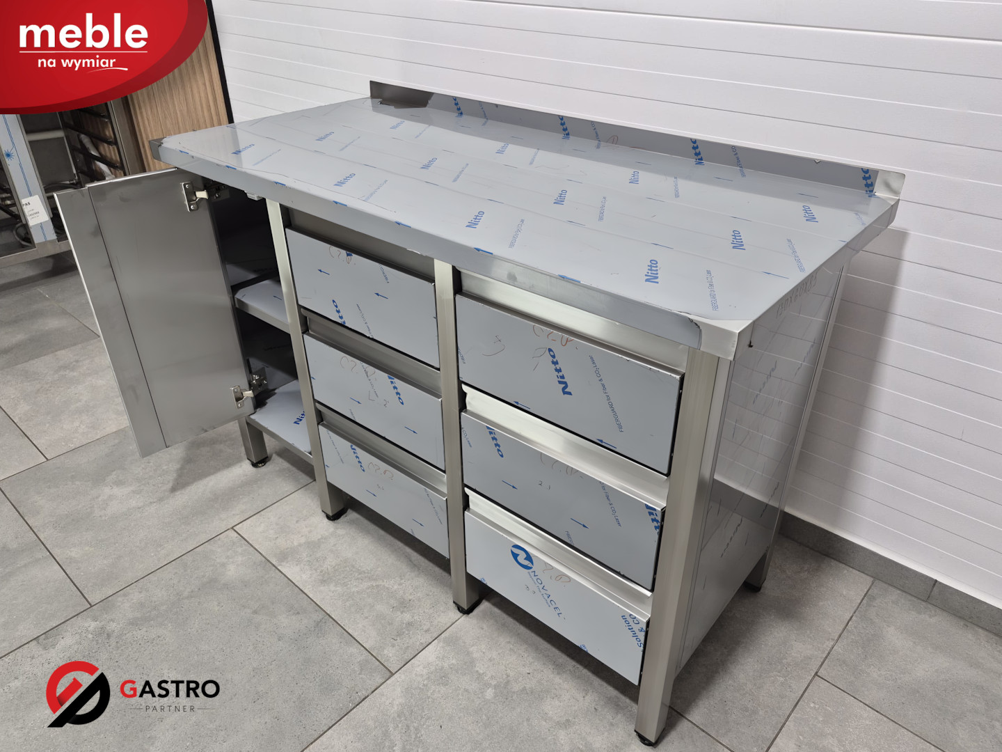 Stół gastronomiczny z szufladami i z szafką 120x60