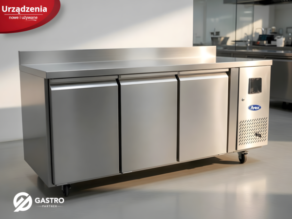 Stół chłodniczy 3-drzwiowy GN 1/1 linia 700 z rantem Atosa EPF 3432GR-SB