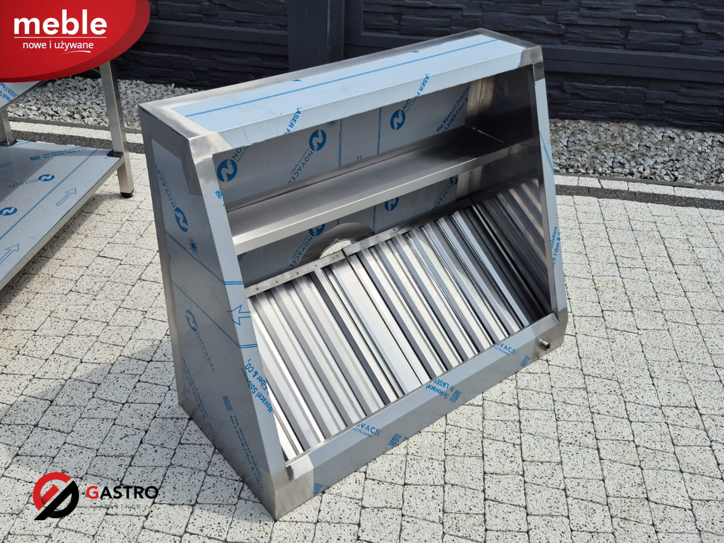 Okap gastronomiczny skośny przyścienny z filtrami 1000x700x400 mm