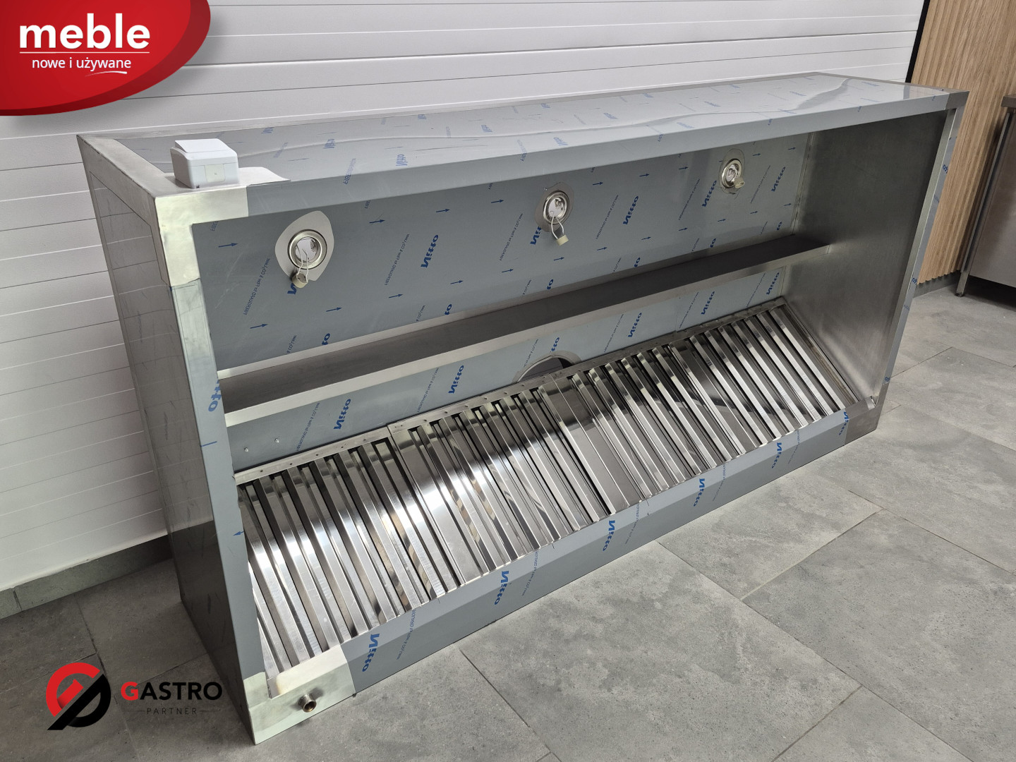 Okap skrzyniowy przyścienny z filtrami wywiewny 1800x1200x450 mm