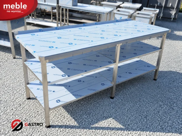 Stół gastronomiczny przyścienny z dwoma półkami 220x80x95 cm
